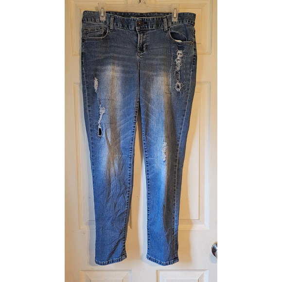 Maurices Women’s Distressed Mid-Rise Jeans Blue Stretch Mid Rise Size 13/14 - Picture 1 of 14